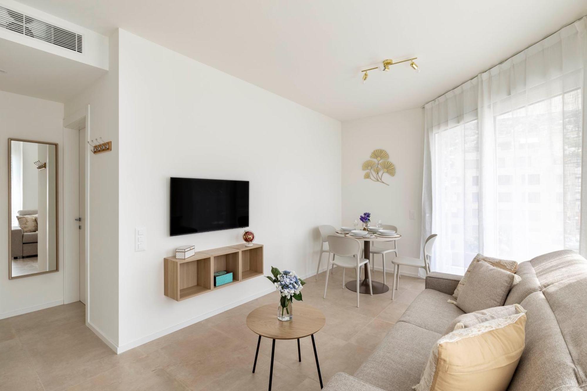 Regalia Suites - Free Parking Λουγκάνο Εξωτερικό φωτογραφία